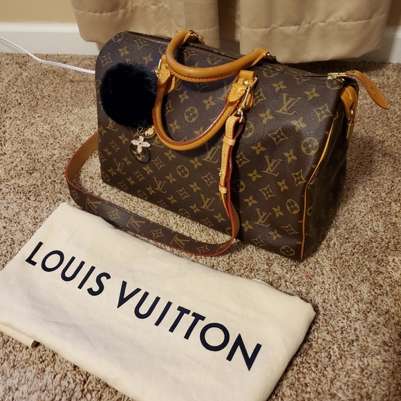 Louis Vuitton Handbags - ❤️TRADED❤️ Louis Vuitton Speedy 35 Monogram